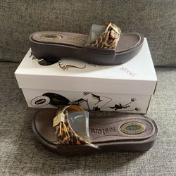 Dr. Scholl’s Women’s Feel Crazy Good Shoes – Size 8