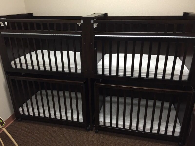 Stackable cribs for daycare sale