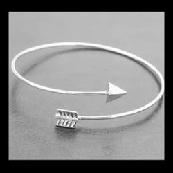 Sterling Silver Arrow Bangle/Cuff Bracelet