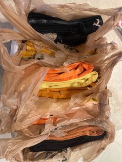 Lot of 13 pieces of women’s jeans