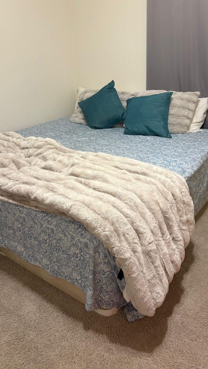 King Size Mattress And Base For Sale