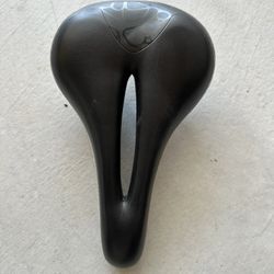 Terry Butterfly Saddle Like New