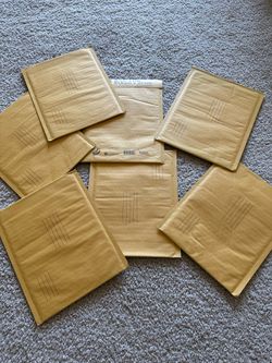 7 Padded Bubble Mailers !!