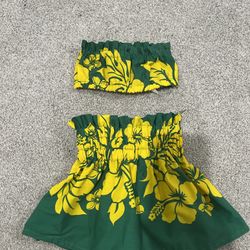 6-12months old.  Baby girl Hawaiian Hula top and bottom pa’u skirt