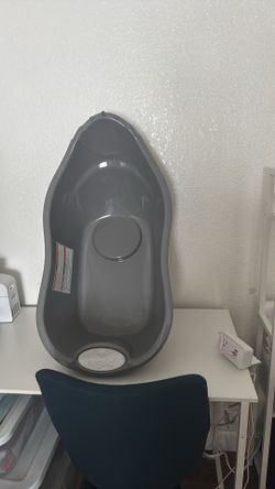 Baby bath tub