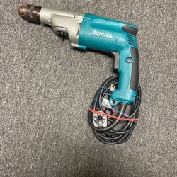 Makita hammer Drill Hp2050