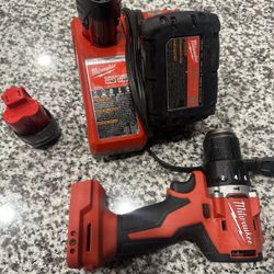 Milwaukee Drill And Charger Set M12/m18
