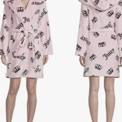 JUICY COUTURE NWT luxurious light pink/ICONIC jc CROWN LOGO plush hooded robe