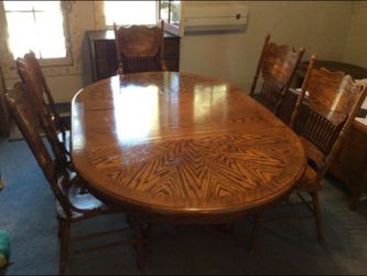 Solid Oak Table and Chair set with Removable Leaf