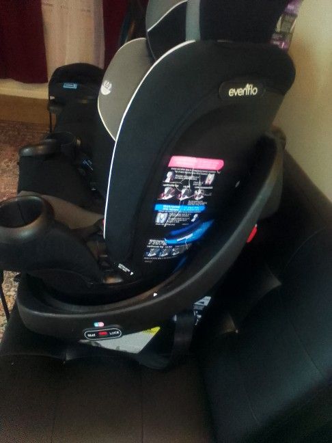 Evenflo Revolve 360 Carseat