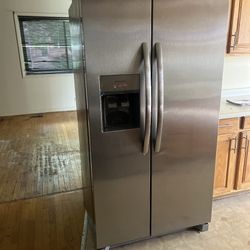 Frigidaire fridge 