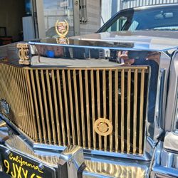 Cadillac Fleetwood Grille