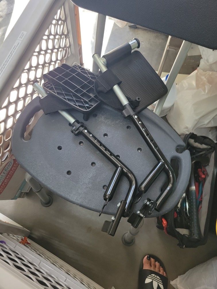 Free Wheel Chair Legs