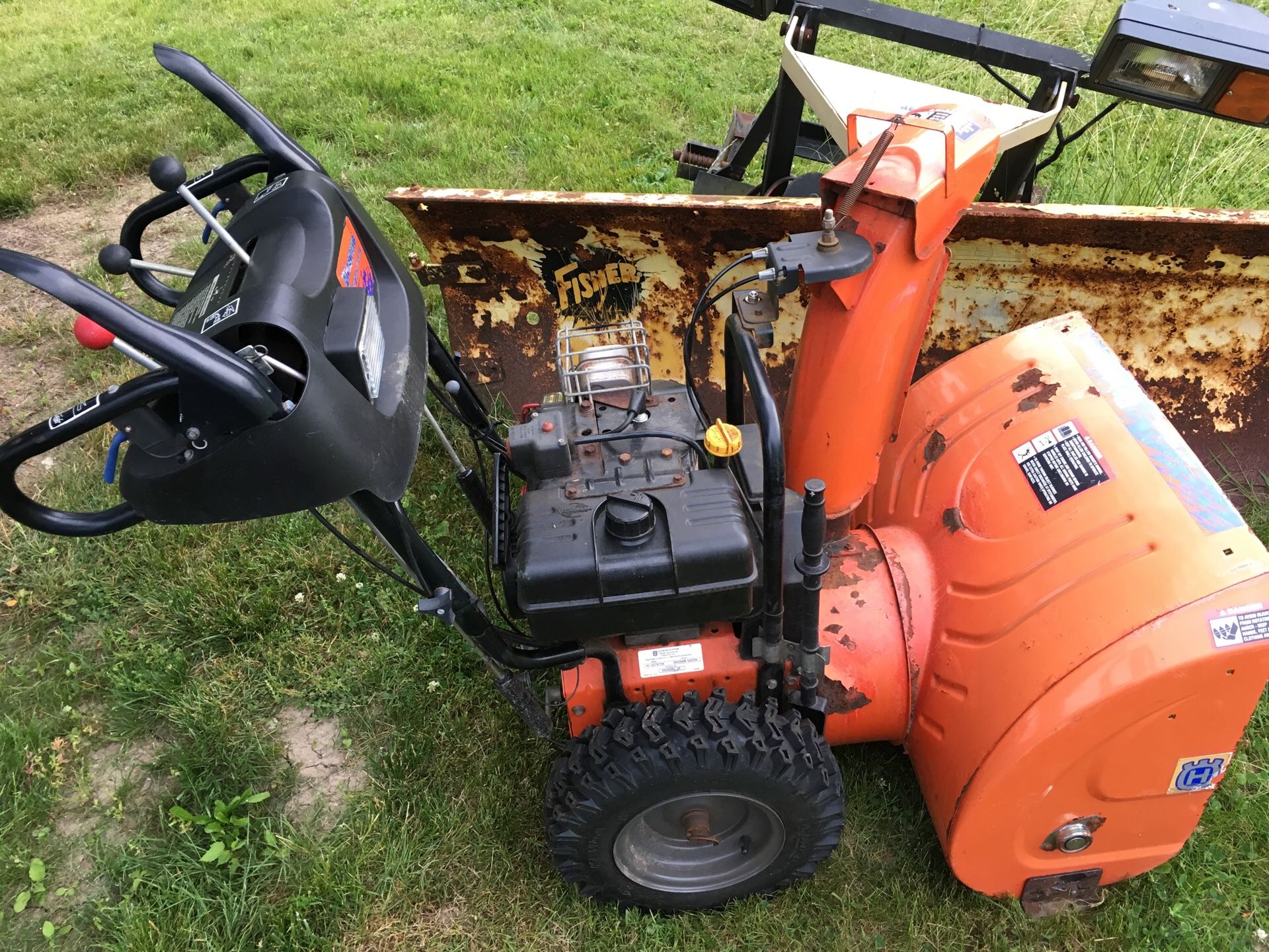 Husqvarna 10527STE snow blower
