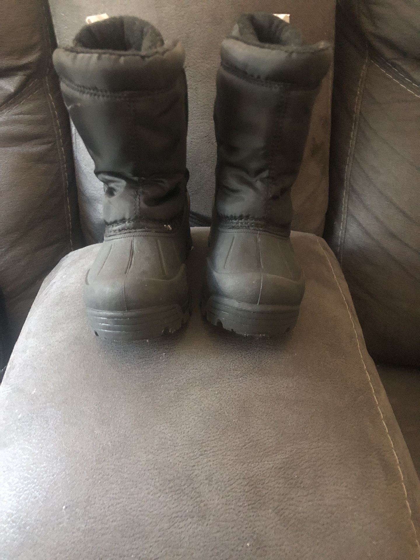 Toddler Size 8 Black Snow Boots 