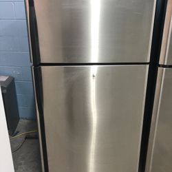Stainless 18 Cubic Foot Refrigerator With Ice Maker 