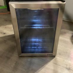 NEWAIR Mini Fridge 
