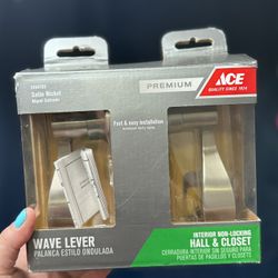 NIB Wave Lever Door Handle In Satin Nickel 