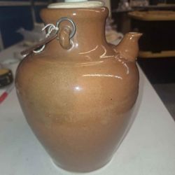 Vintage Unique Stoneware Jug With Wire Handle And Ceramic Lid 10 Inches Tall A114J001 