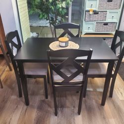 5 Pc Dining Set With 4 Chairs With Design On Back (,New,,)