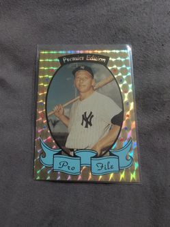 Mickey Mantle baseball card