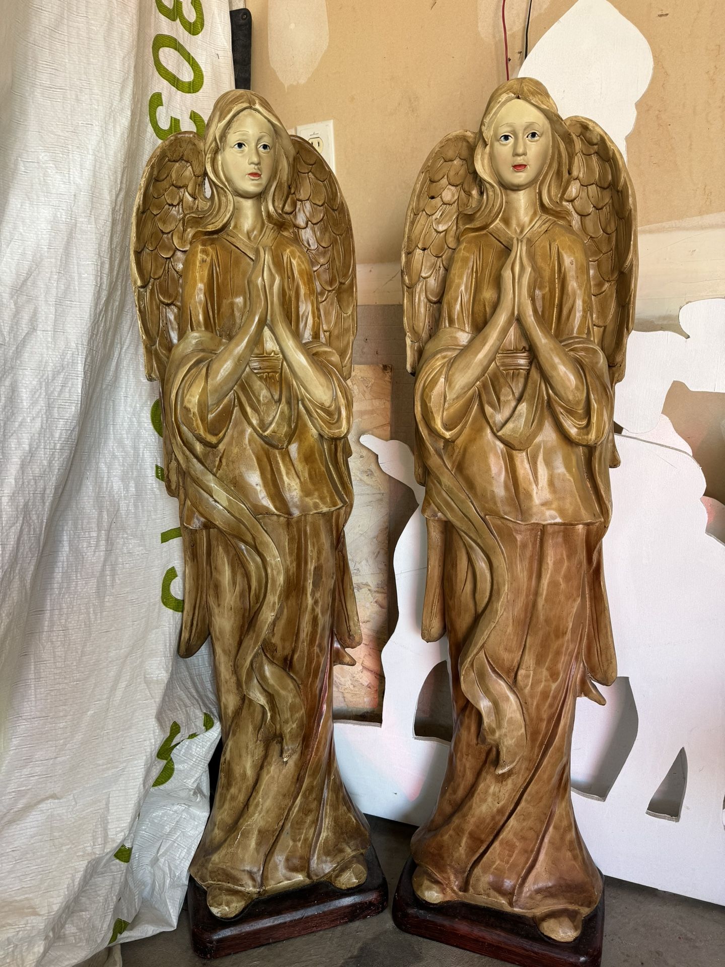 Angels statues