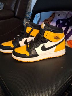 YELLOW,WHITE AND BLACK JORDANS