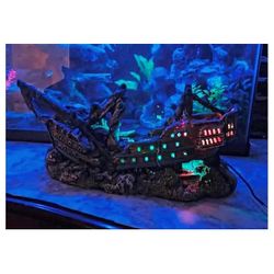 Light Up Ship- Tank Decoration 