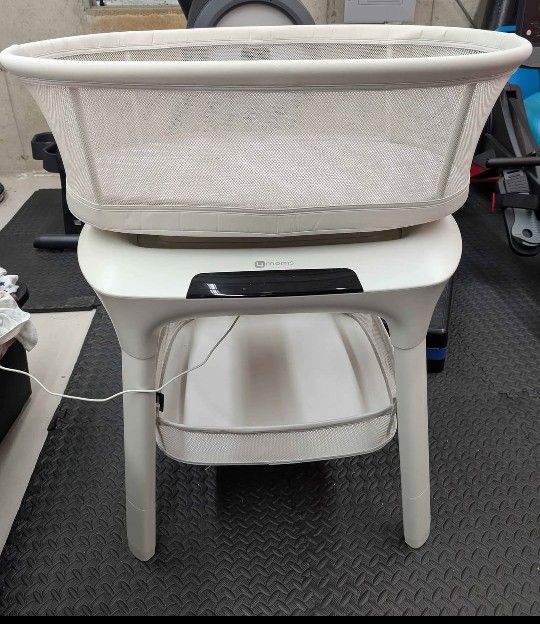 4Moms Bluetooth Bassinet