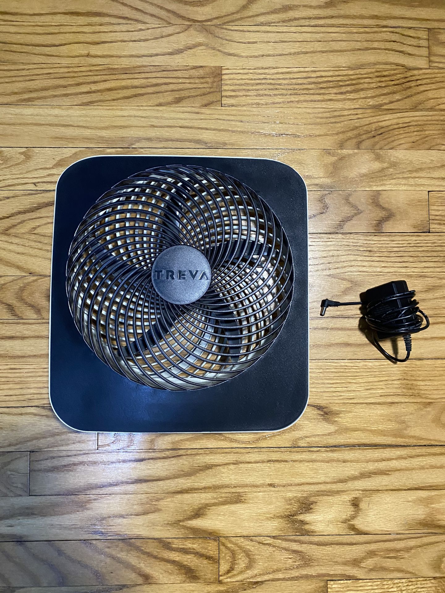 Treva 10 “ Fan 2 Speed Battery Operated & Adapter Powered sleek & powerful *note power adapter is not original, but it works!