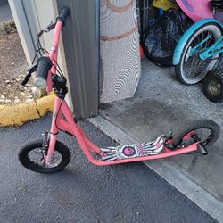Mongoose Freestyle Scooter.