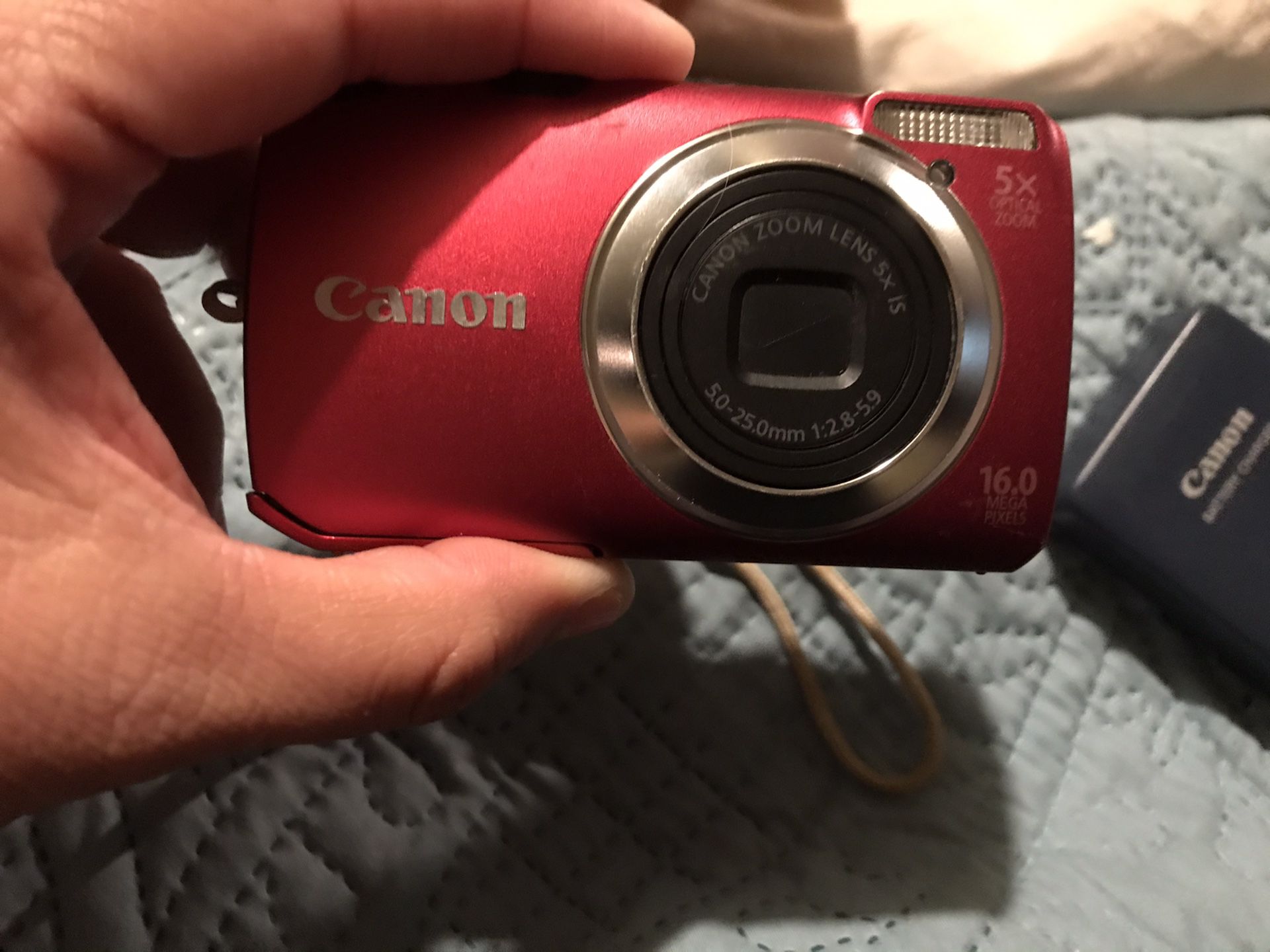 Canon digital camera 16.0 mega pixels 5X optical zoom charger included