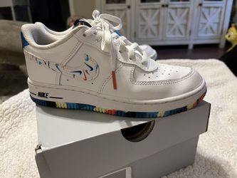 Nike Air Force 1 Lv8 Sz 2y