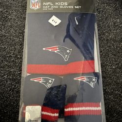 Patriots Kids Hat And Glove Set