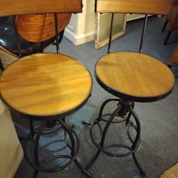 CUTE BAR STOOLS AT PICKY PINCHERS 3643 5TH AVE N ST PETE OPEN TODAY NOON TO 4 FREE DELIVERY