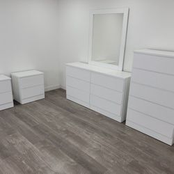 Dresser Whit Mirror , Chest And 2 Nightstands - Cómoda Con Espejo , Gavetero Y 2 Mesitas De Noche 