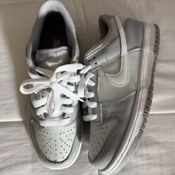 gray dunks