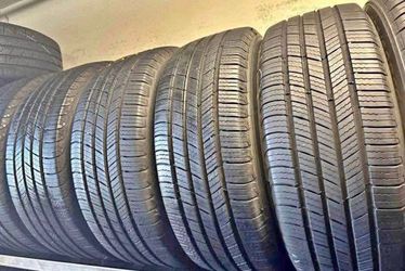 225/65r17 Michelin tires con 80% de Vida las 4