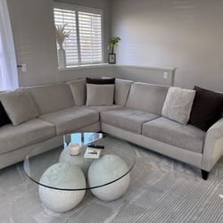 Sectional Couch/sofa