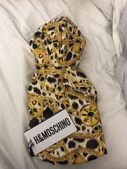 H&M+MOSCHINO PUFFER DOG VEST