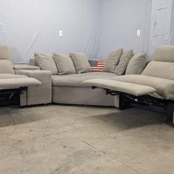 🛋️💥 Modern Powered Recliner Sectional With USB Ports 💥 Free Delivery And Financing Available!