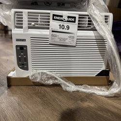 New AC With Remote 8000 BTU