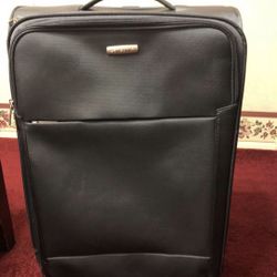 Samsonite 24in Suit case
