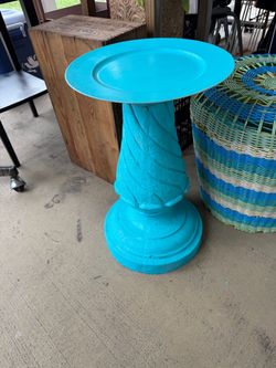 Pedestal plant stand