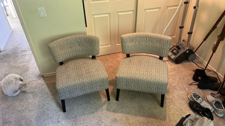 Guest chairs / corner chairs