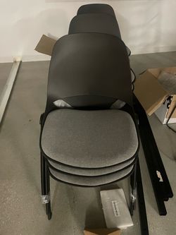 Set of 3 brand new office chairs