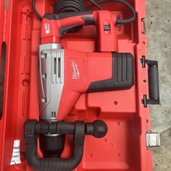 Milwaukee SDS-MAX Demolition Hammer