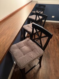 4 bar stools