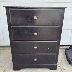 4Drawers dresser  tall 30” long $30 wide drawer 16”