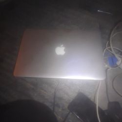 Apple MacBook (PARTS ONLY)